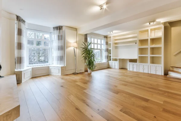 Vinyl Flooring vs Tiles: Which is Better for Homes in Karachi?