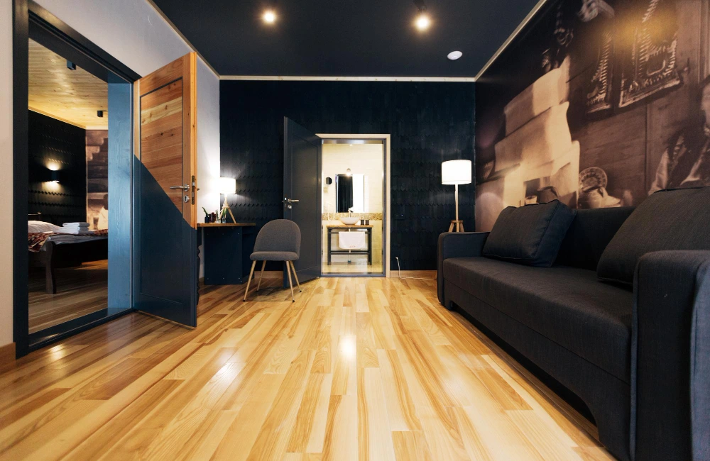 vinyl-wood-look-flooring-design.jpg